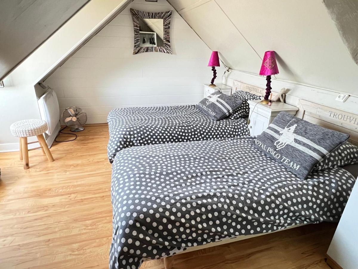 Location A Trouville Sur Mer Екстер'єр фото